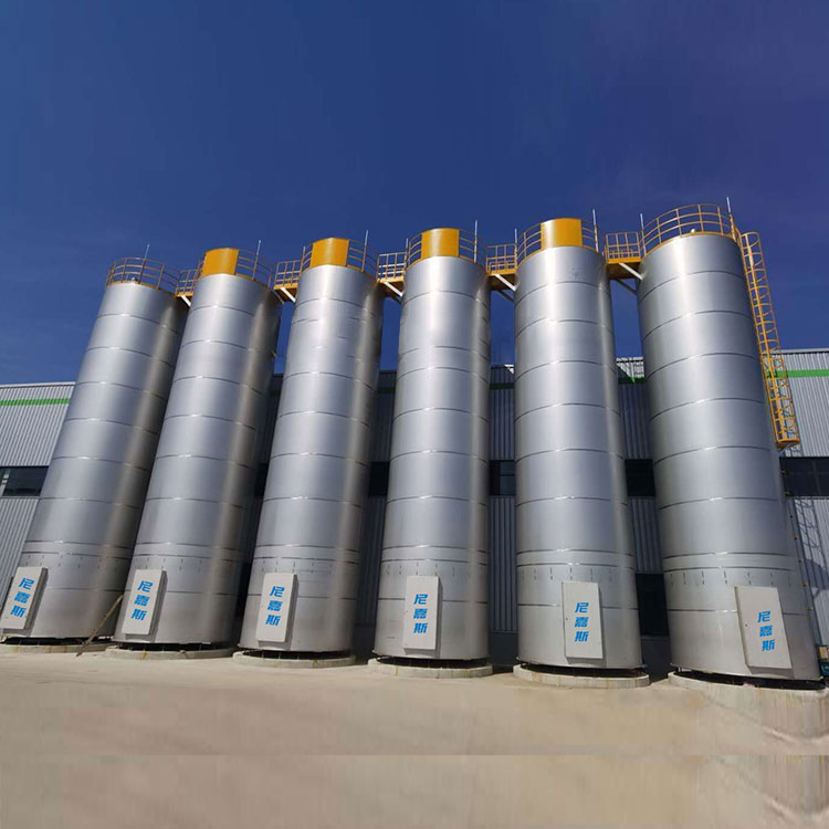 Silo penyimpanan luaran yang besar
